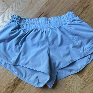 Lululemon hotty hot short 2.5 size 4